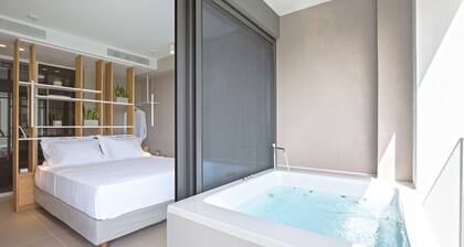 Noemie Luxury Suites