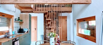 dieKELLERSTÖCKL - typical styrian chalet in the Schilcher wine region