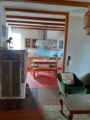 Interior - Cozy vacation apartment with tiled stove, near Heidelberg and the Black Forest (Bad Schönborn)