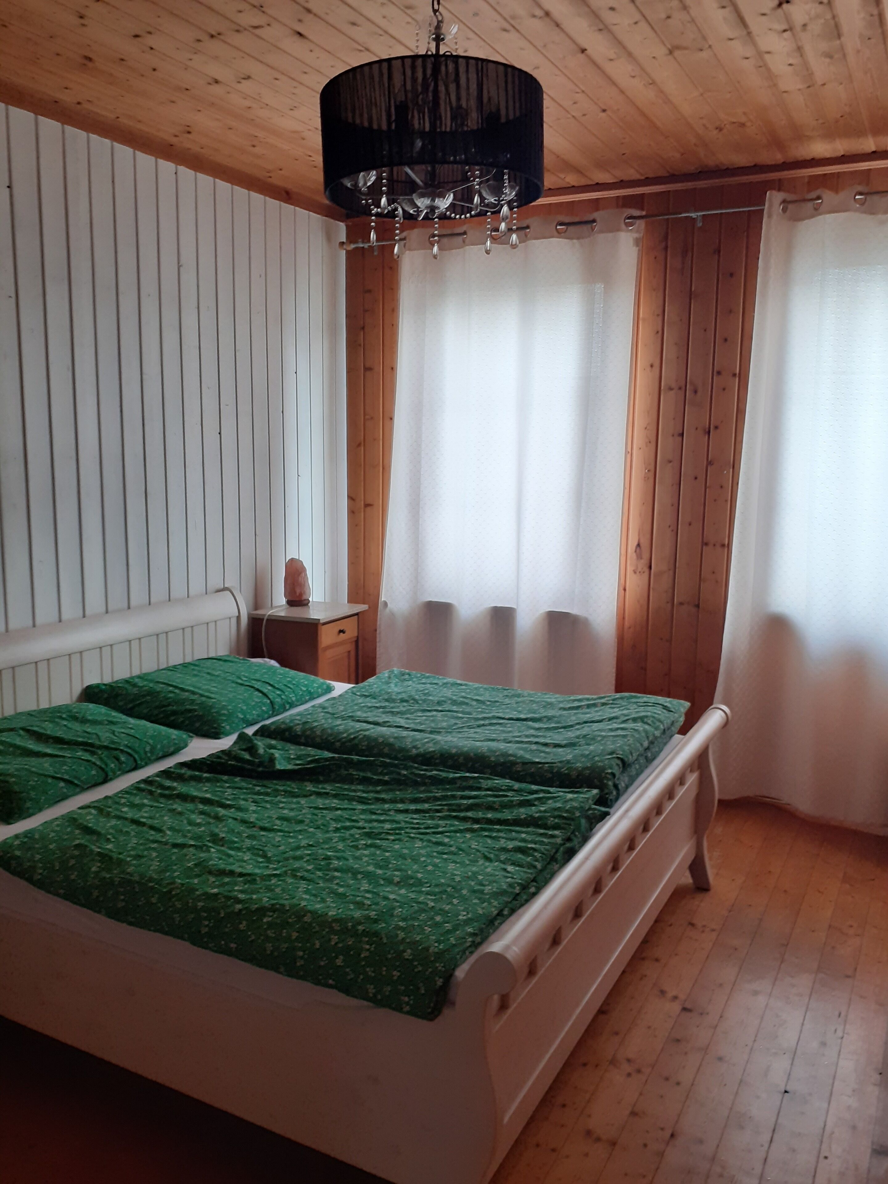 2 bedrooms, desk, free WiFi, bed sheets