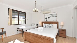 4 soverom, strykejern/-brett og internettilgang