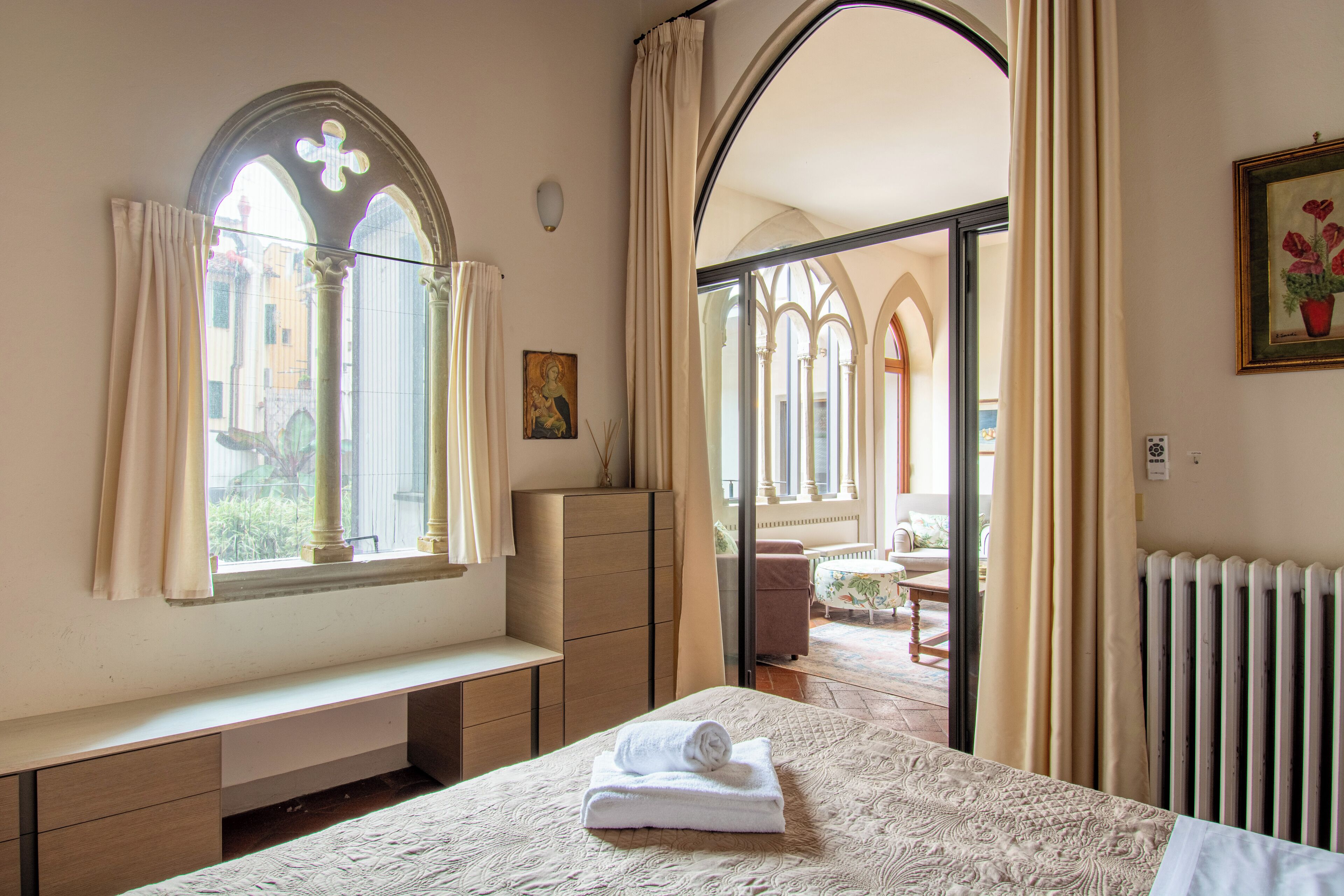 2 habitaciones, tabla de planchar con plancha y wifi gratis 