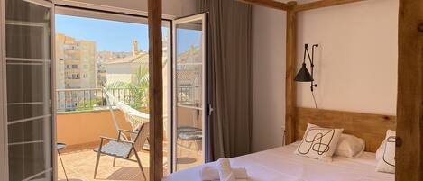 3 chambres, fer et planche à repasser, Wi-Fi gratuit, draps fournis