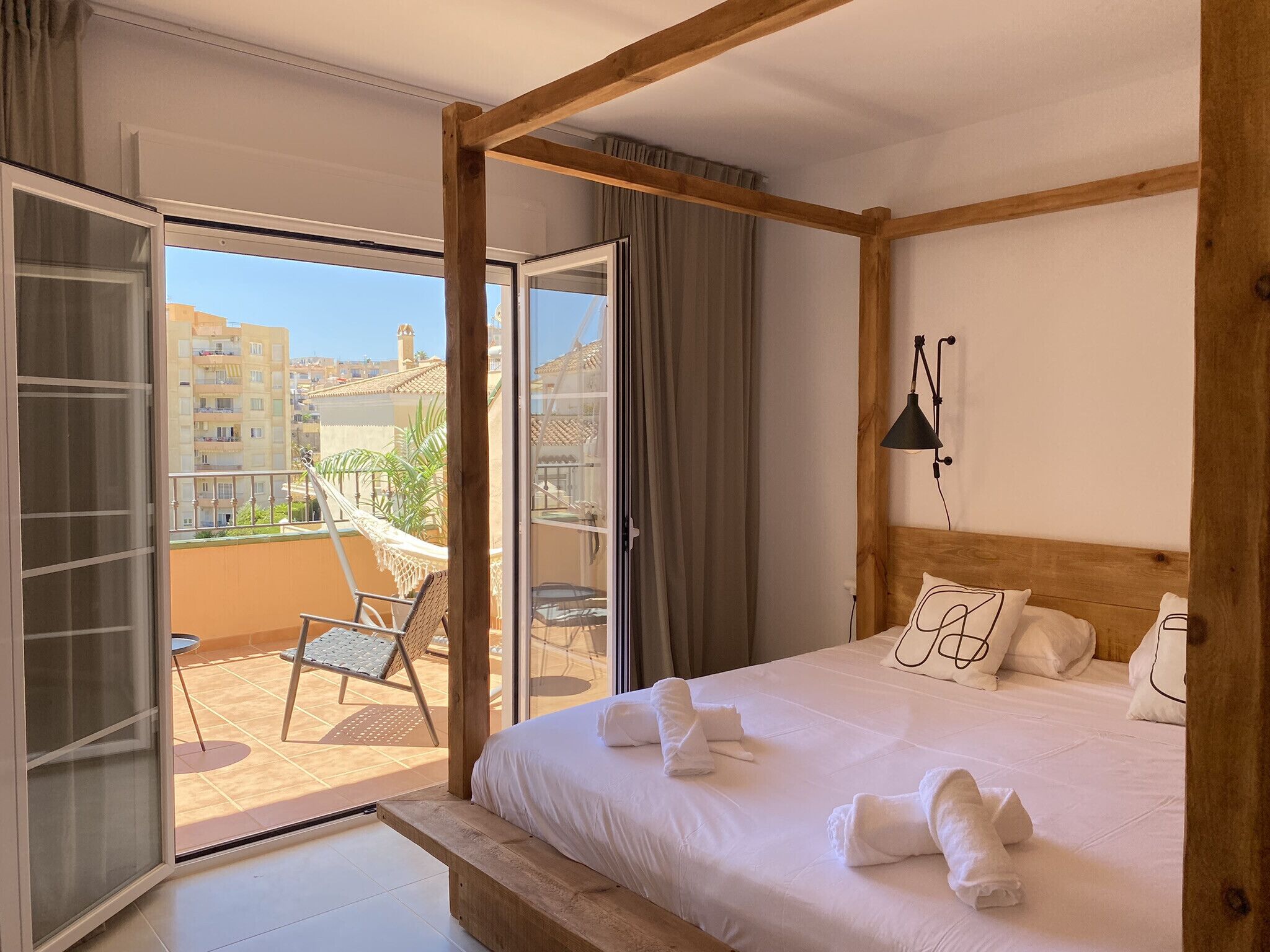 3 chambres, fer et planche à repasser, Wi-Fi gratuit, draps fournis