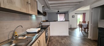 Charming Countryside Home with Garden, Near Historic Sites