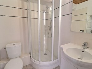 Towels - Comfortable 2-room, ski-in/ski-out, near shops (La Tania)