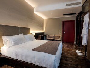 Dobbeltrom – deluxe, badstue (e bagno turco) | Dundyner, minibar, safe på rommet og skrivebord