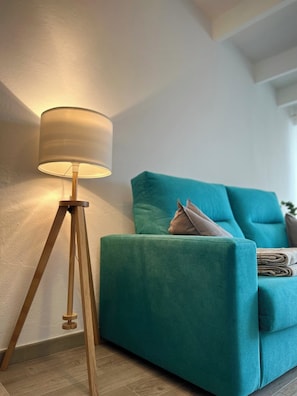 Smart TV, fireplace - Modern Beach Style Villa, Close To Beach, Restos & Shops, Big Pool, Renovated. (Binibeca)