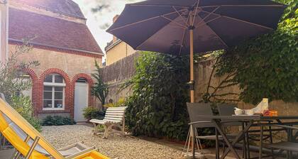 Village House Near Zoo de Beauval & Loire Castles, with Courtyard, Air-Con, and Private Parking
