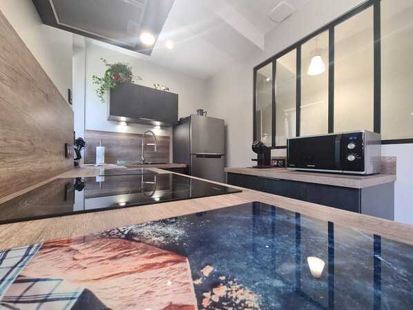 Fridge, microwave, dishwasher