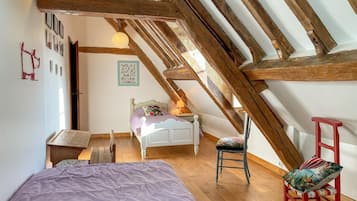 7 bedrooms, free WiFi