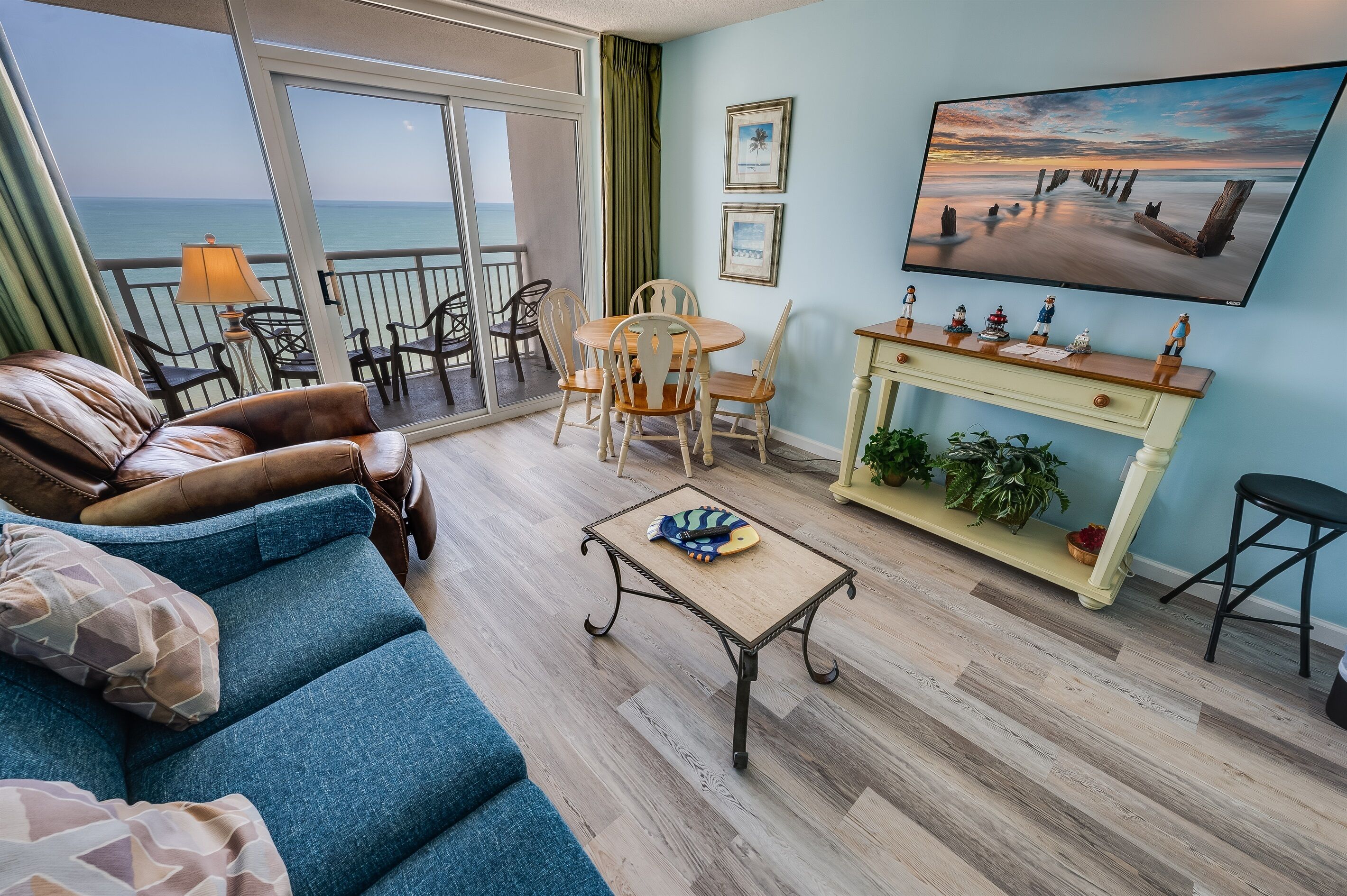 High Floor, Direct Oceanfront Views,Camelot Resort