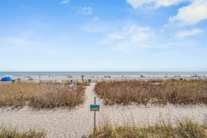 Beach nearby - 1BR! Breathtaking view ! Oceanfront Brand-new ! (Myrtle Beach)