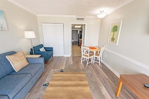 TV, offices - 1BR! Breathtaking view ! Oceanfront Brand-new ! (Myrtle Beach)