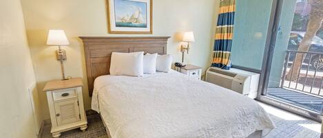 1 dormitorio, tabla de planchar con plancha, wifi y ropa de cama