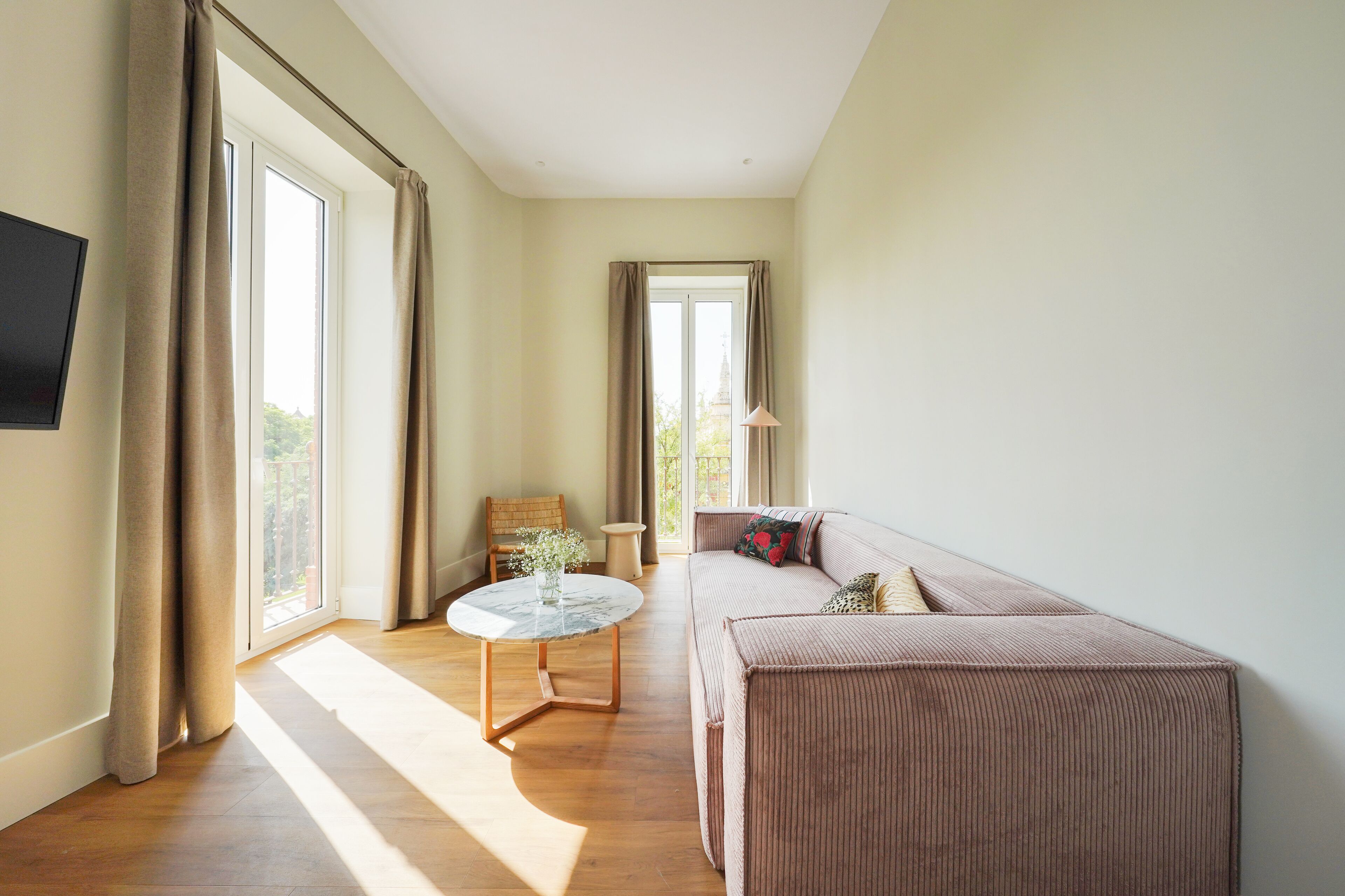 Huoneisto, 3 makuuhuonetta, parveke | Oleskelualue | 45–tuumainen taulutelevisio, jossa kaapelikanavat