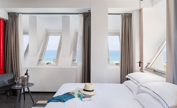 View from room - Brut Seafront Hotel By Sunday (Tel Aviv)