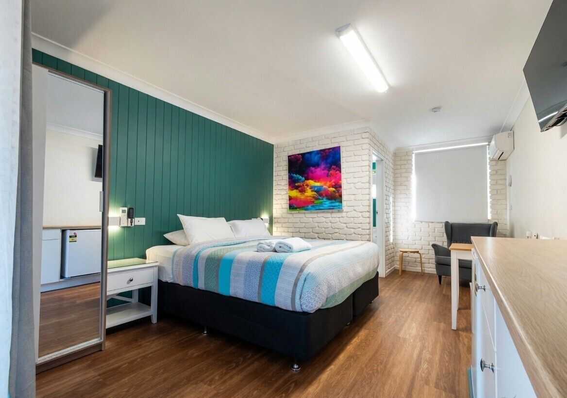 Standard Queen Room 5 | Blackout drapes, iron/ironing board, travel crib, free WiFi