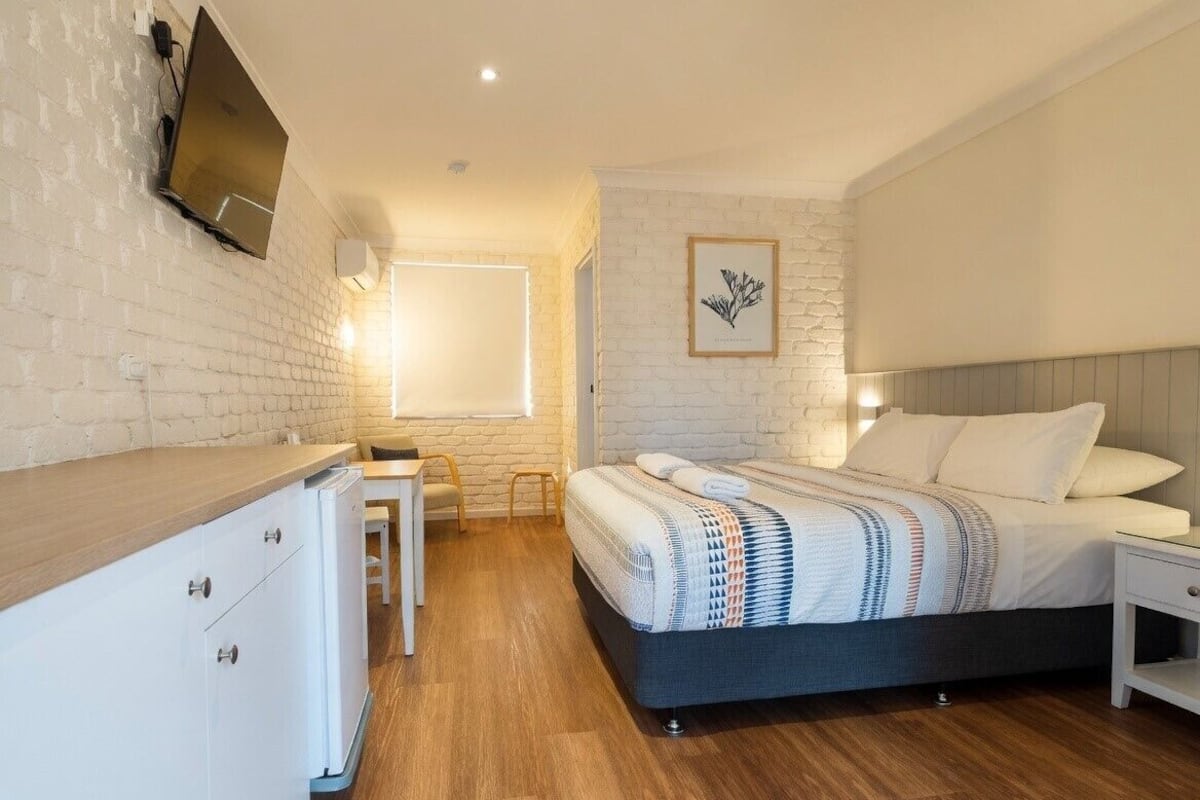 Standard Queen Room 7 | Blackout drapes, iron/ironing board, travel crib, free WiFi