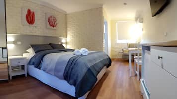 Standard Queen Room 10 | Blackout drapes, iron/ironing board, free WiFi, bed sheets