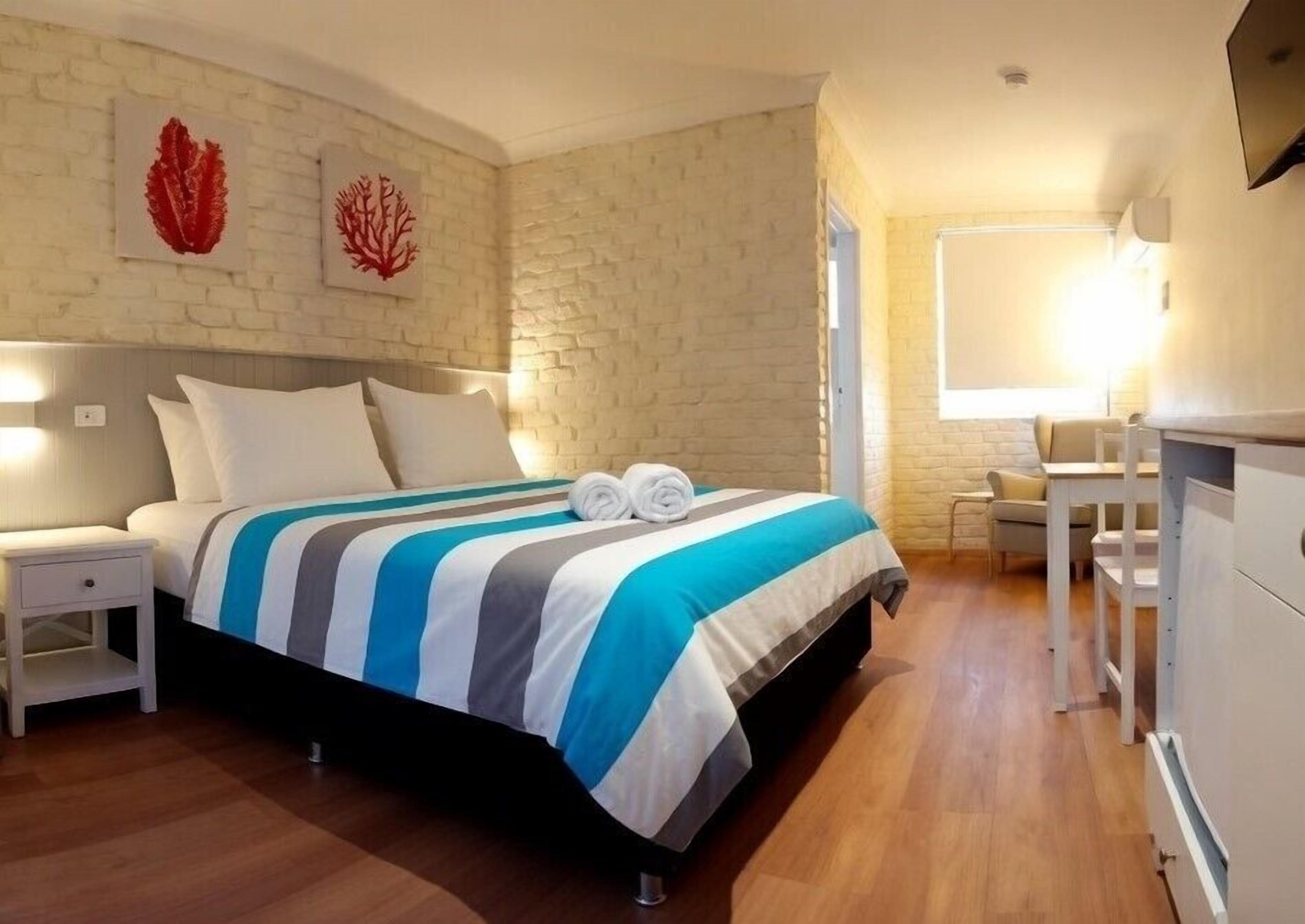 Standard Queen Room 10 | Blackout drapes, iron/ironing board, travel crib, free WiFi