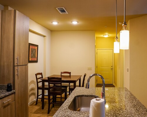 Lakeside Luxury Living #2