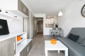 TV - Apartment near Beach - PINO ALTO 328 (Salou)