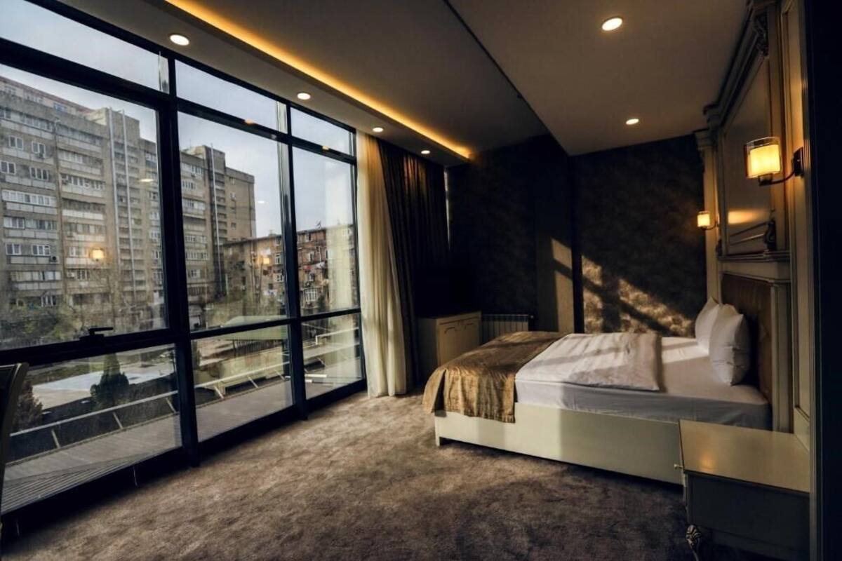 Minibar, in-room safe, blackout drapes, soundproofing