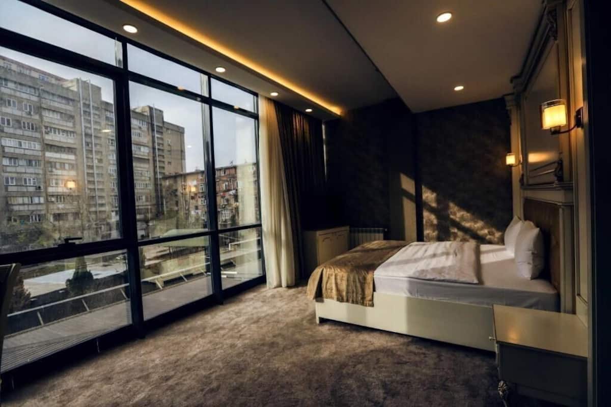 Minibar, in-room safe, blackout drapes, soundproofing