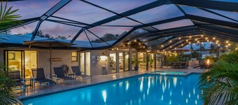 Boho Chic Estate-40Ft Pool/Spa-Coolest House in Naples!