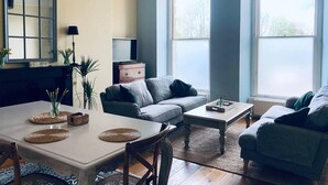 Apartment | Living area - Lovely 1-bed Apartment in Bath (Bath)