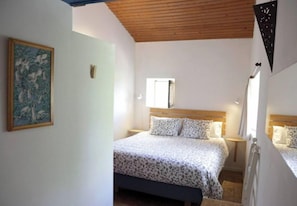 2 bedrooms - Family cottage with sea view, pool, tennis (Lagos)
