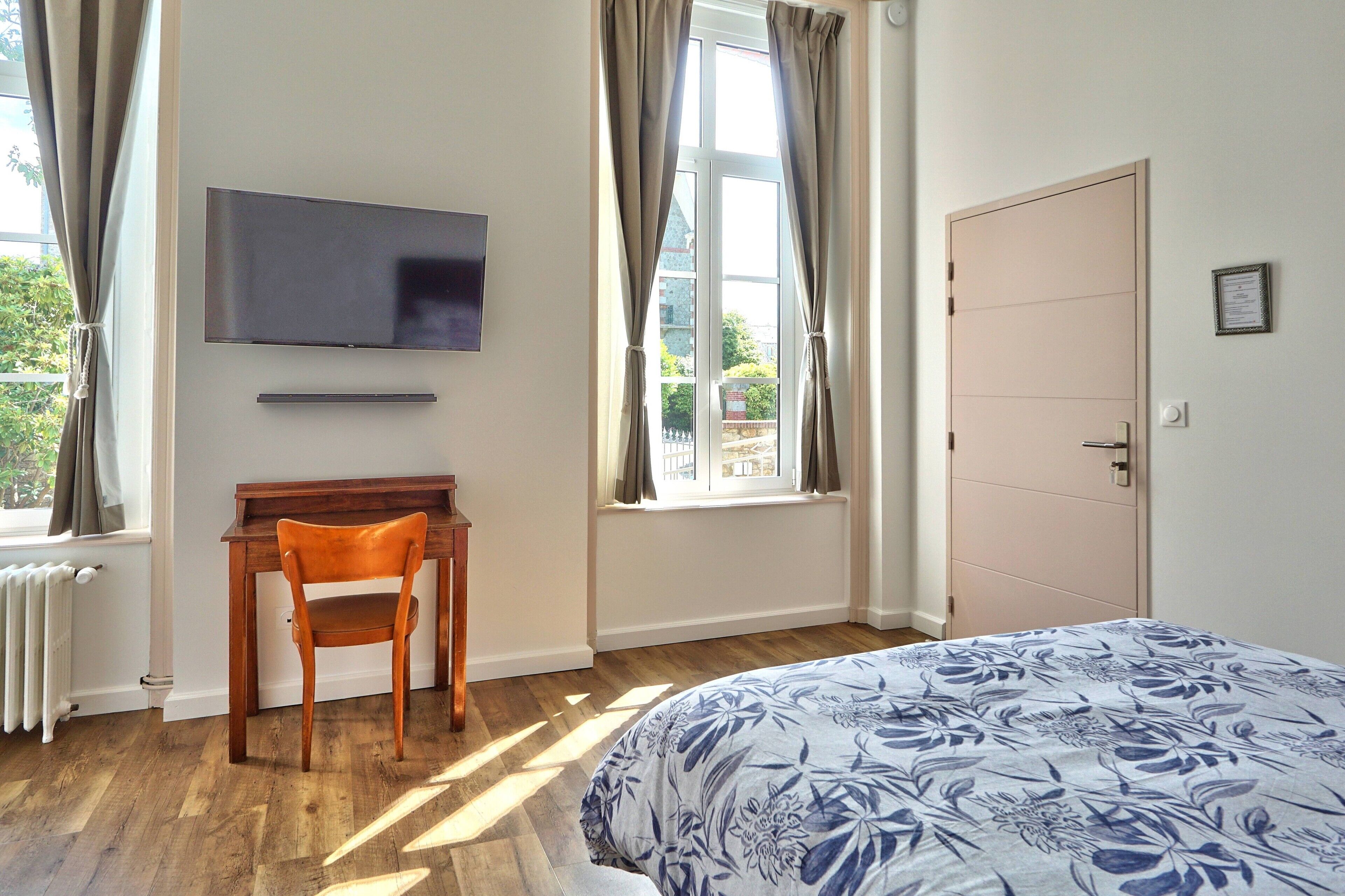 Dobbeltrom | Skrivebord, wi-fi (inkludert) og sengetøy