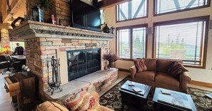 Smart TV, fireplace, offices - Luxury Estate w/ Theater, Game Room & Fireplaces (Brian Head)