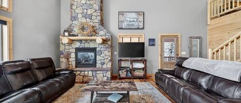 Smart TV, chimenea, reproductor de DVD, monitor de computadora