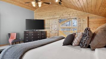 6 多间卧室、办公桌、免费 WiFi、床单