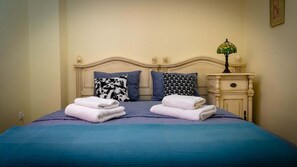 4 chambres, fer et planche à repasser, Wi-Fi, draps fournis