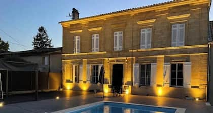 Maison de Maßtre Gironde construite en 1896 entiÚrement restaurée