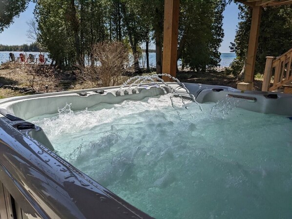Bain à remous extérieur