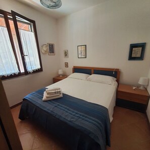 3 Schlafzimmer, BĂŒgeleisen/BĂŒgelbrett, kostenloses WLAN, BettwĂ€sche