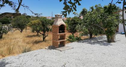 Country house, quiet and close to all amenities