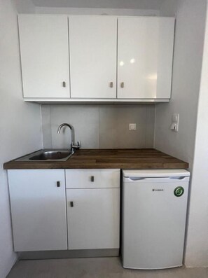 迷你冰箱、茶具/咖啡用具、厨具/餐具