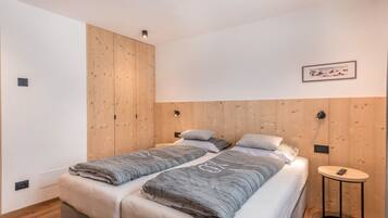 2 slaapkamers, een strijkplank/strijkijzer, gratis wifi, beddengoed