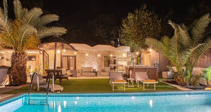 Villa 'Tore' with Sea View, Wi-Fi and Air Conditioning