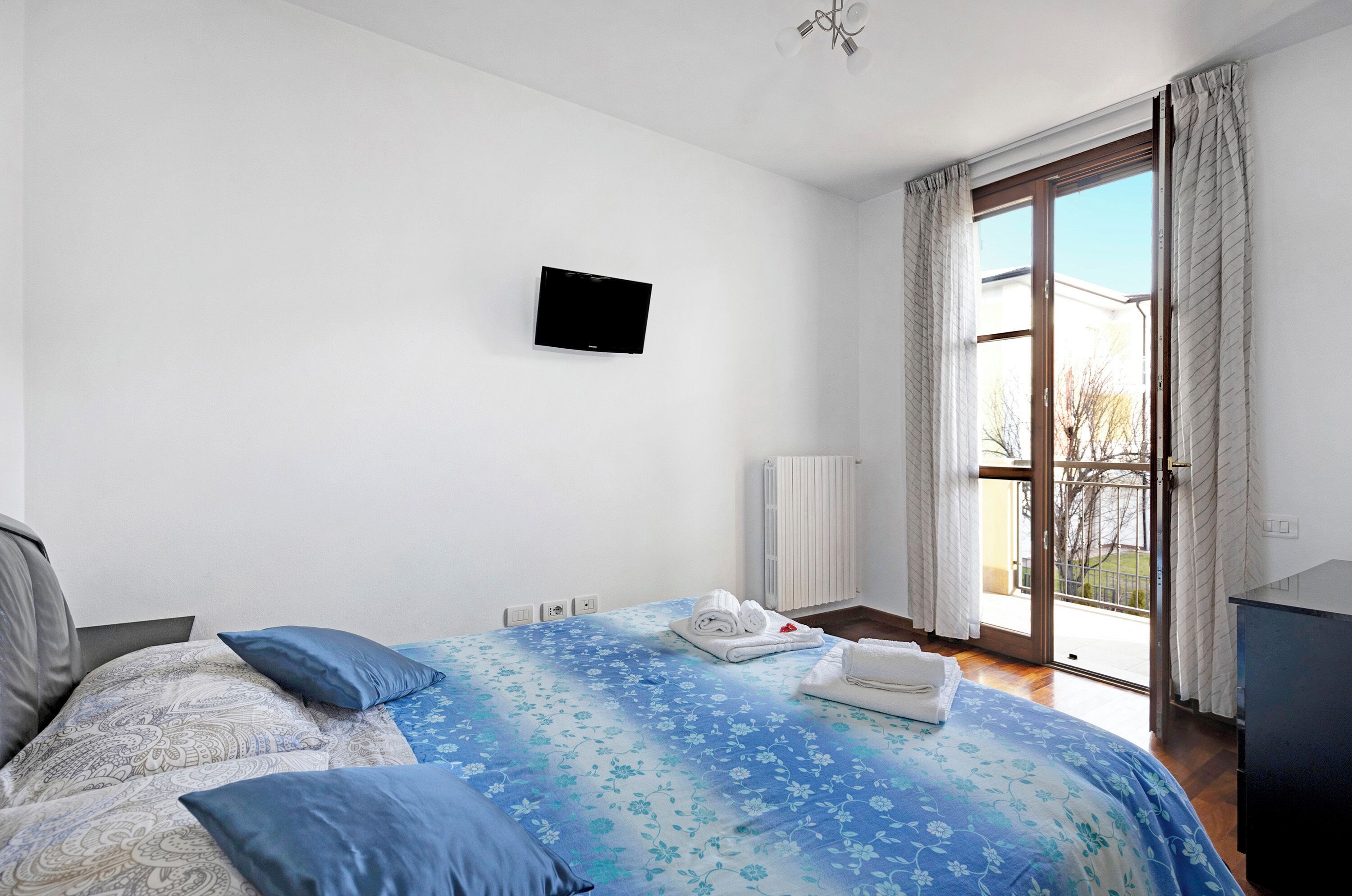 3 Schlafzimmer, Bügeleisen/Bügelbrett, Bettwäsche