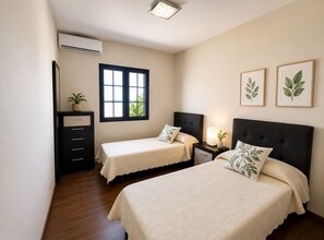 3 Schlafzimmer, Bügeleisen/Bügelbrett, Reisekinderbett, kostenloses WLAN