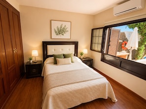 3 bedrooms, iron/ironing board, travel cot, free WiFi