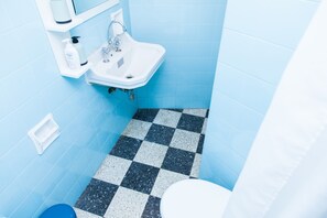Bathroom - Beautiful Apartment in  Piraeus (Piraeus)