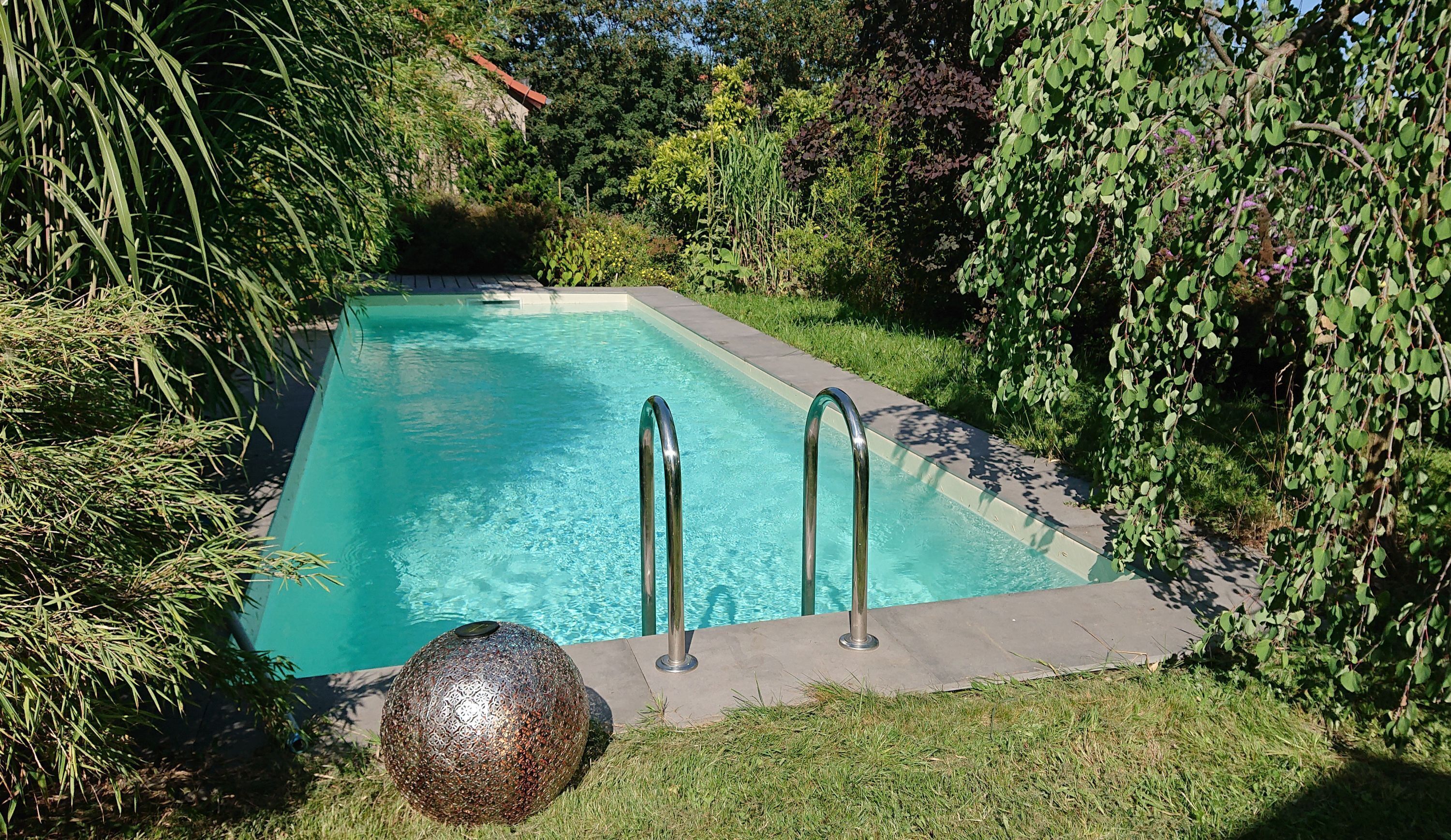 Classic Apartment, Private Bathroom (Fewo Fachwerkhaus Maxen) | Outdoor pool | Outdoor pool, sun loungers