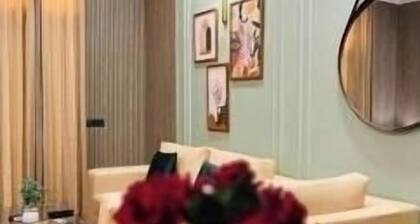 BluO Awesome 1BHK DLF Galleria Market ,Gym TT